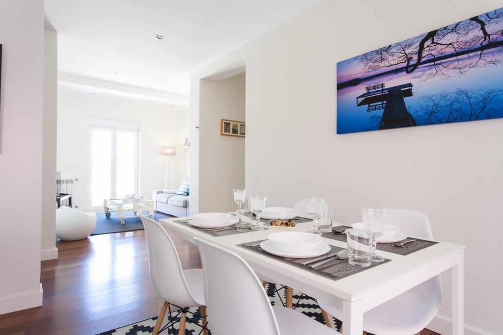 Joivy Joyful 2Br Apt With Terrace Nearby Sao Bento Palace Lisboa Pokoj fotografie