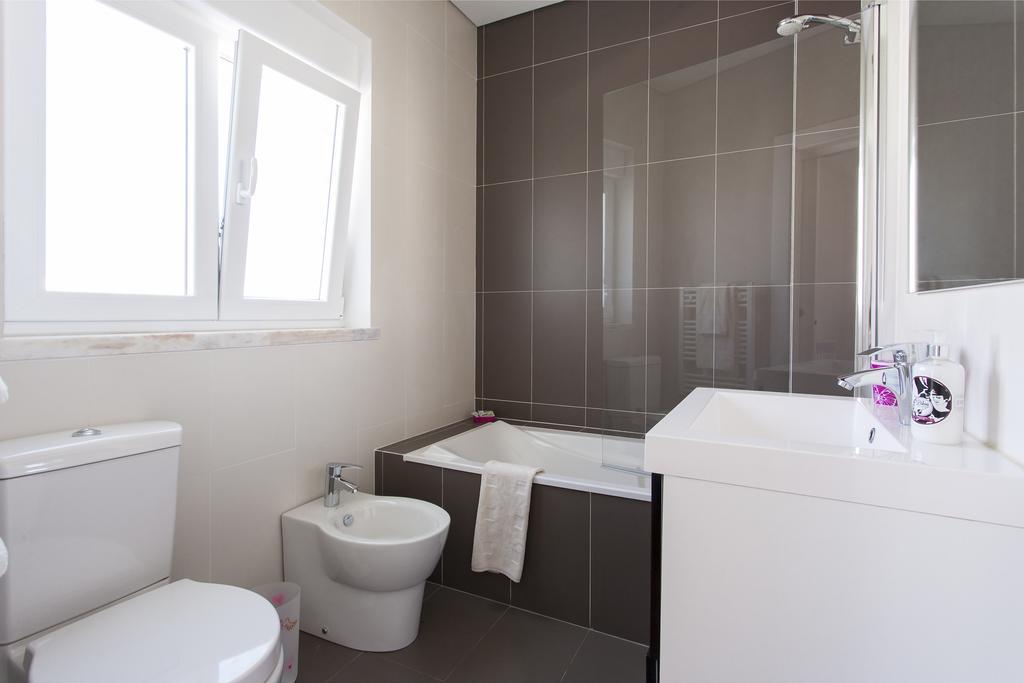 Joivy Joyful 2Br Apt With Terrace Nearby Sao Bento Palace Lisboa Pokoj fotografie