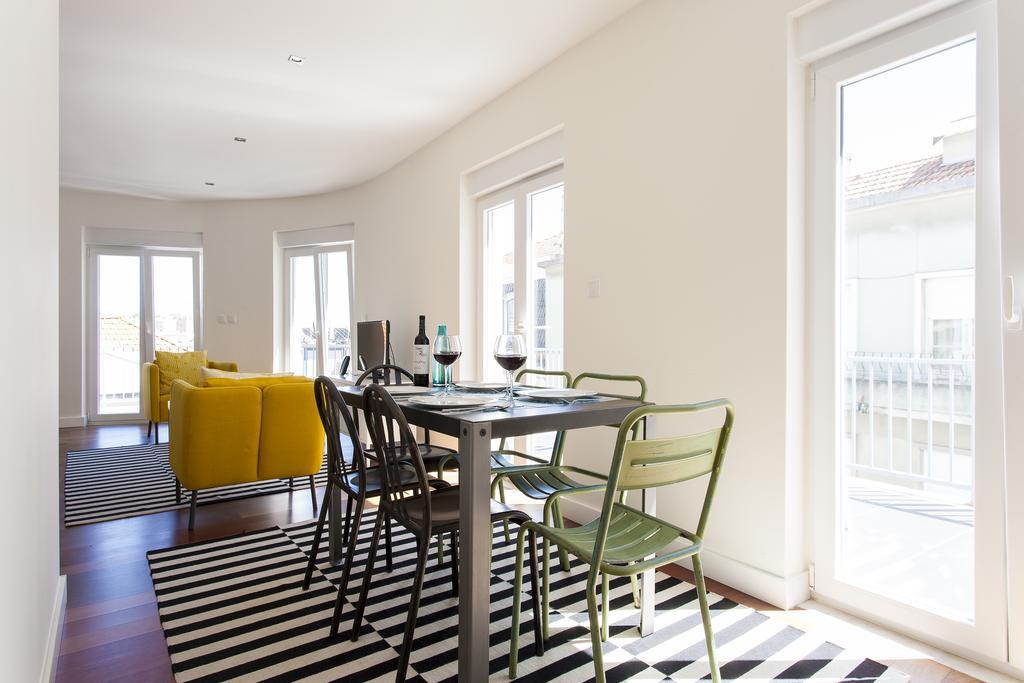 Joivy Joyful 2Br Apt With Terrace Nearby Sao Bento Palace Lisboa Exteriér fotografie