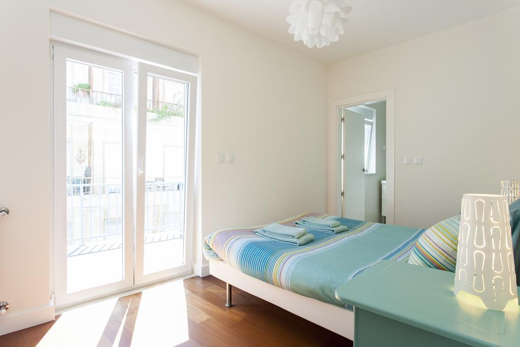 Joivy Joyful 2Br Apt With Terrace Nearby Sao Bento Palace Lisboa Exteriér fotografie